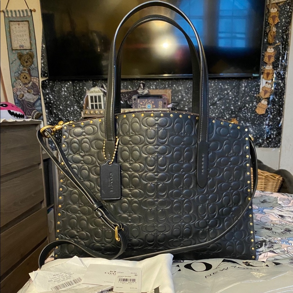 Coach Charlie leather emboss. sign. w/rivets